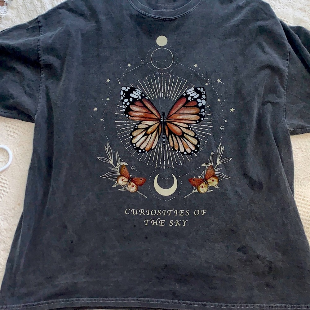 oversized urban outfitters t-shirt